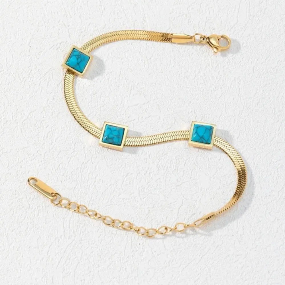 Gold and Turquoise bracelet N943